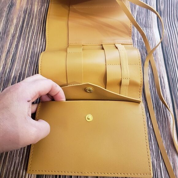 Glass Ladder & Co Tech Organizer - Picture 16 of 16